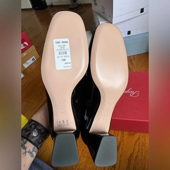 Roger Vivier Black Patent Leather Heels - Picture 6 of 6